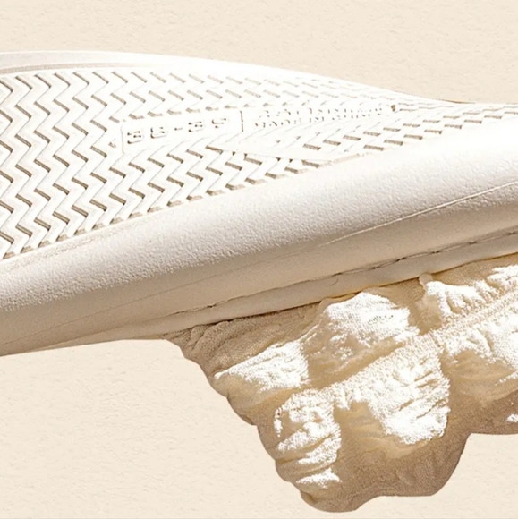 NWT BEAUTIFUL! Pair of Women's Ruched Vamp Platform Slides! Thick Soft Bottom!! - Picture 9 of 13